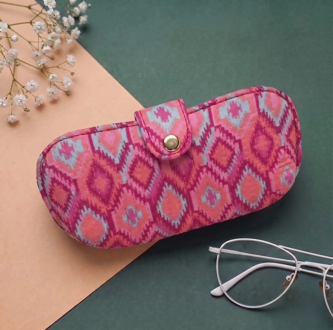 SP4 Boho Berry Ikat Quilted Glasses Pouch